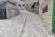 تداوم اجرای سنگ‌فرش و زیباسازی در روستای میوه‌رود