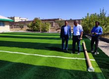 شروع عملیات احداث زمین‌های چمن مصنوعی در مدارس شهرستان
